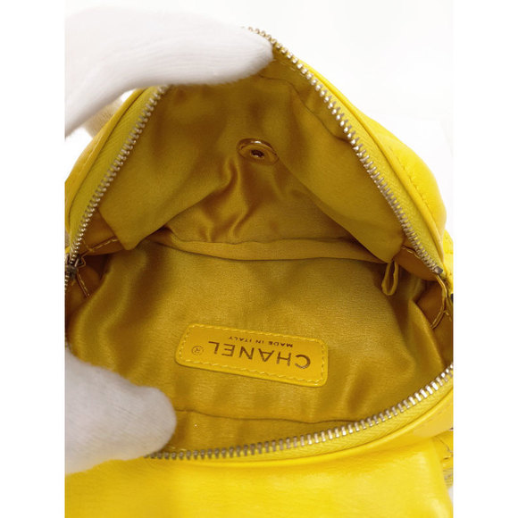 Chanel Matelasse Chain Mini Leather Pouch - Picture 3 of 9